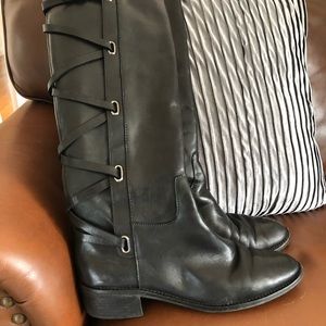 BCBG boots
